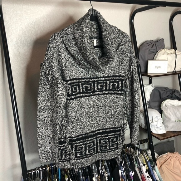 kensie Oversized Gray Fringe Greek Key Sweater - Picture 2 of 6